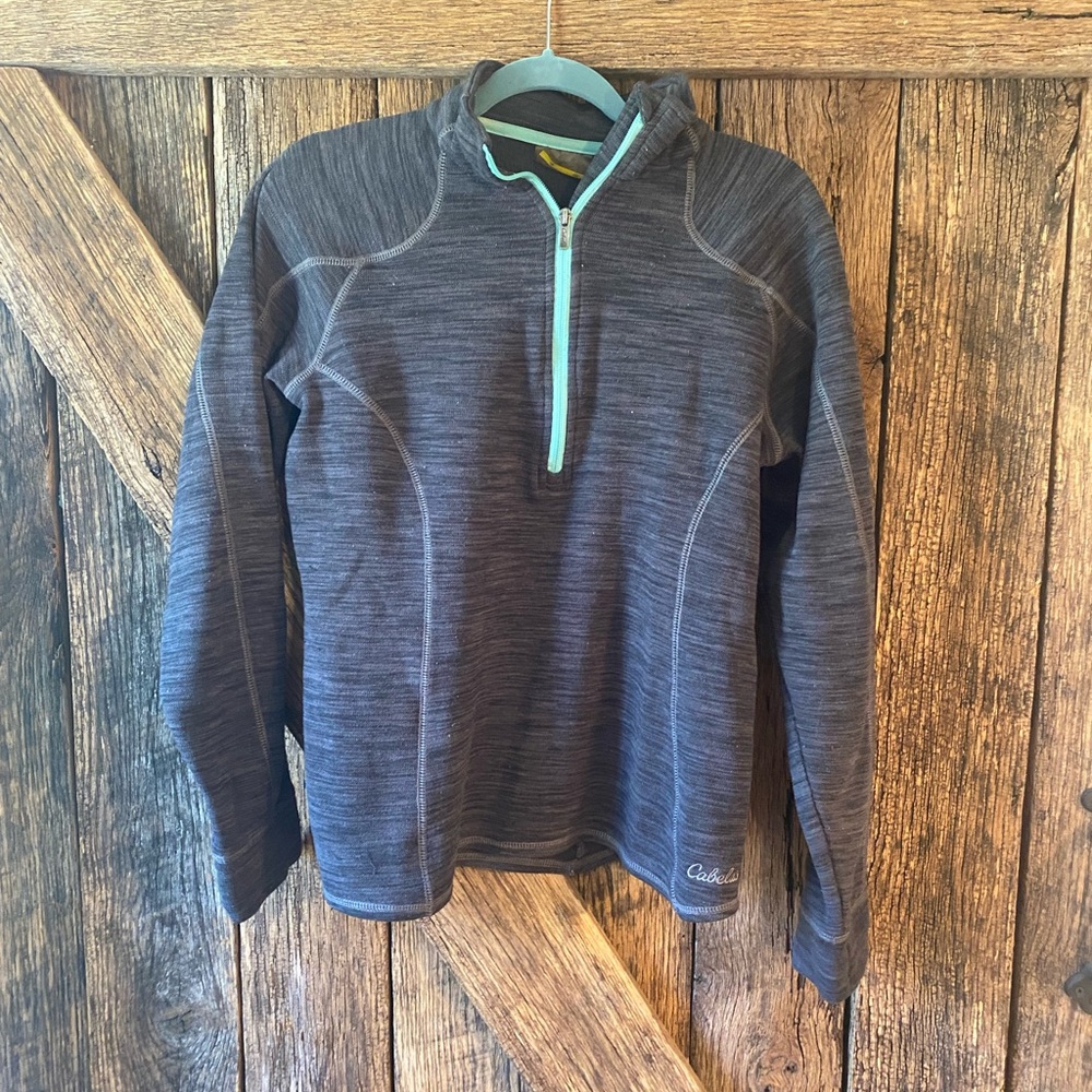 Cabelas sweater